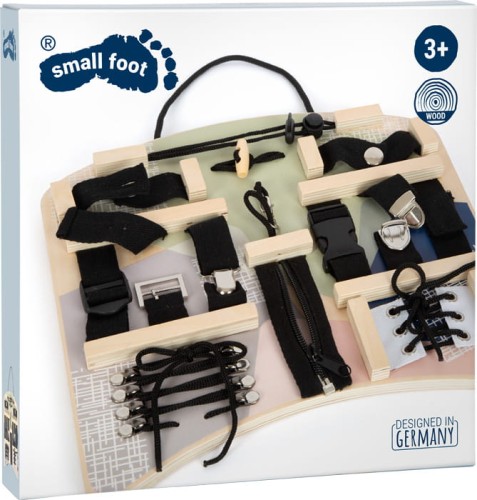12391_small_foot_Motorikbrett_Verschluesse_und_Befestigung_Verpackung.jpg