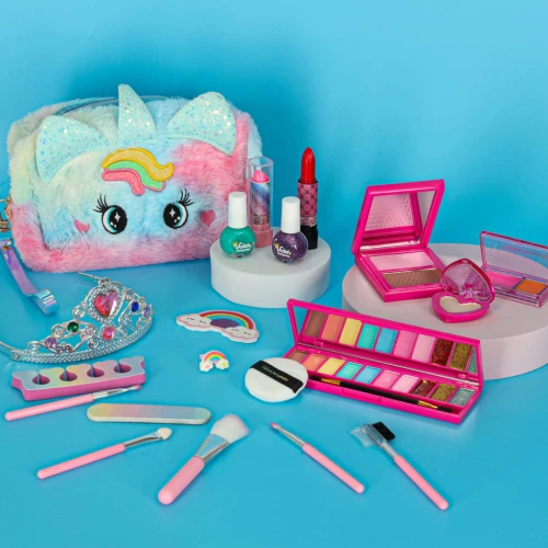 kosmetyki-do-makijazu-make-up-lakiery-torebka-spodniczka-zestaw-22-elementy-173771
