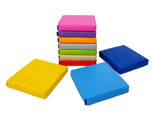 zestaw-klockow-piankowych-poduszki-kwadratowe-30x30x5-cm-5-szt (1).webp
