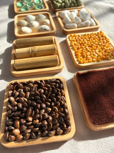 Dyski-sensoryczne-dla-dzieci-–-panele-dotykowe-z-naturalnymi-fakturami-Montessori.jpg
